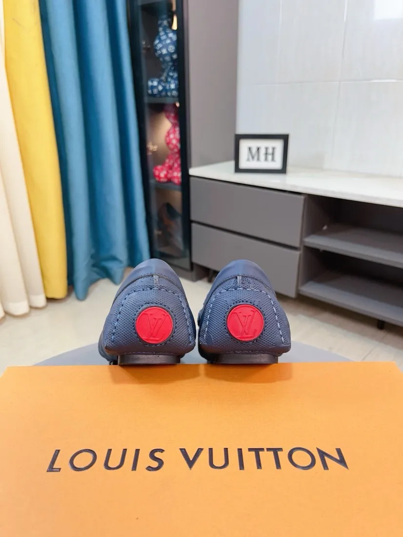 Men's men's shoes💰400🌹🌹[LV Louis Vuitton] New men's beanie shoes💝💝.. Top-grade imported cowhide embossed➕Comfortable leather lining. It is extremely skin-friendly and comfortable, feels very delicate, and the shape is very correct! Perfectly reflects the three-dimensional sense, code number: 38-44